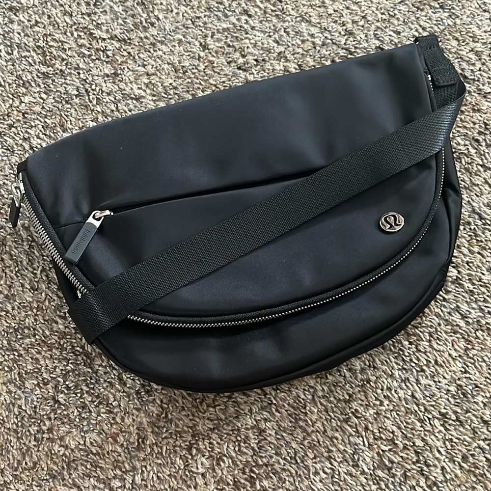 NWOT Lululemon All Night Festival Bag 5L